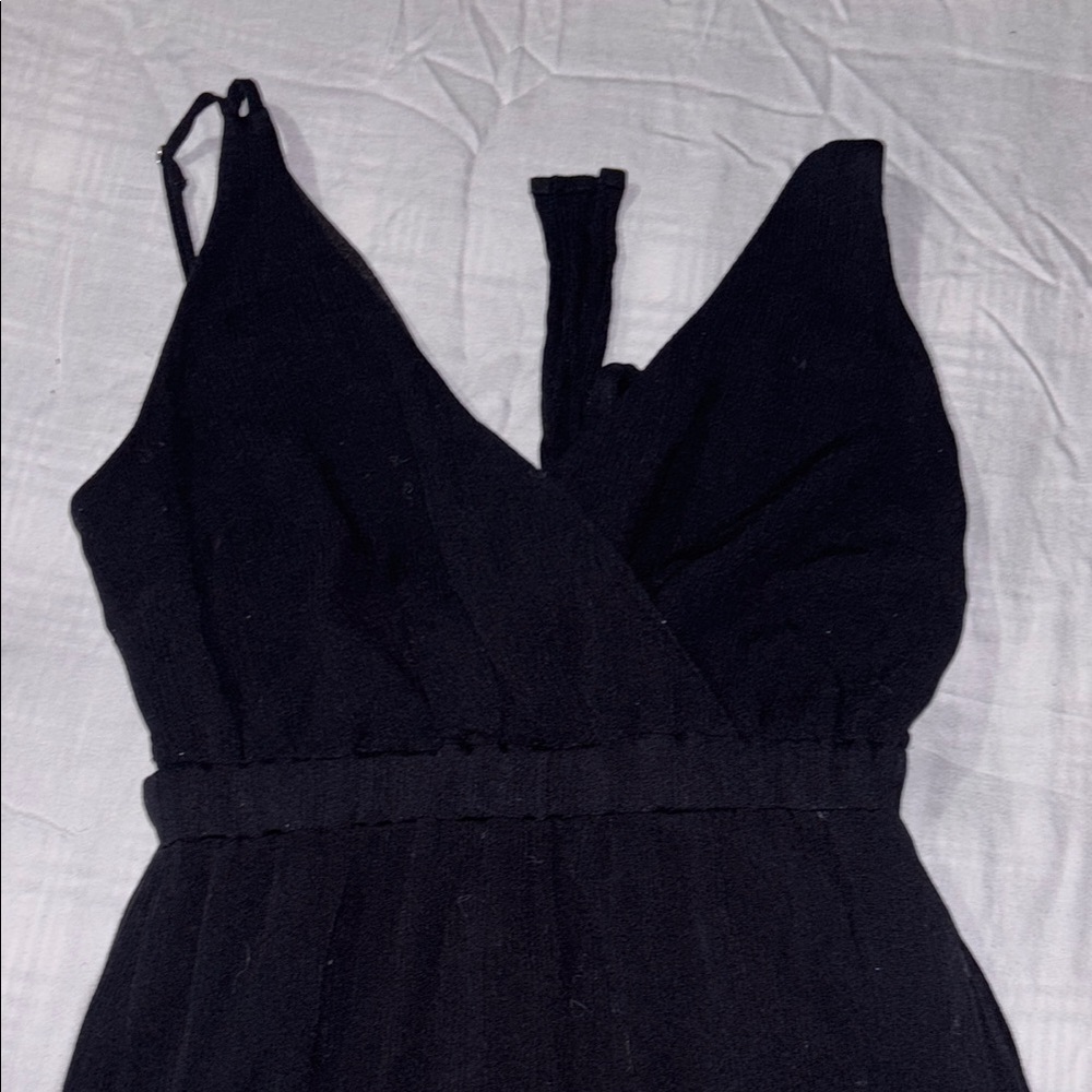 Forever 21 Black Sleeveless V-Neck Maxi Dress